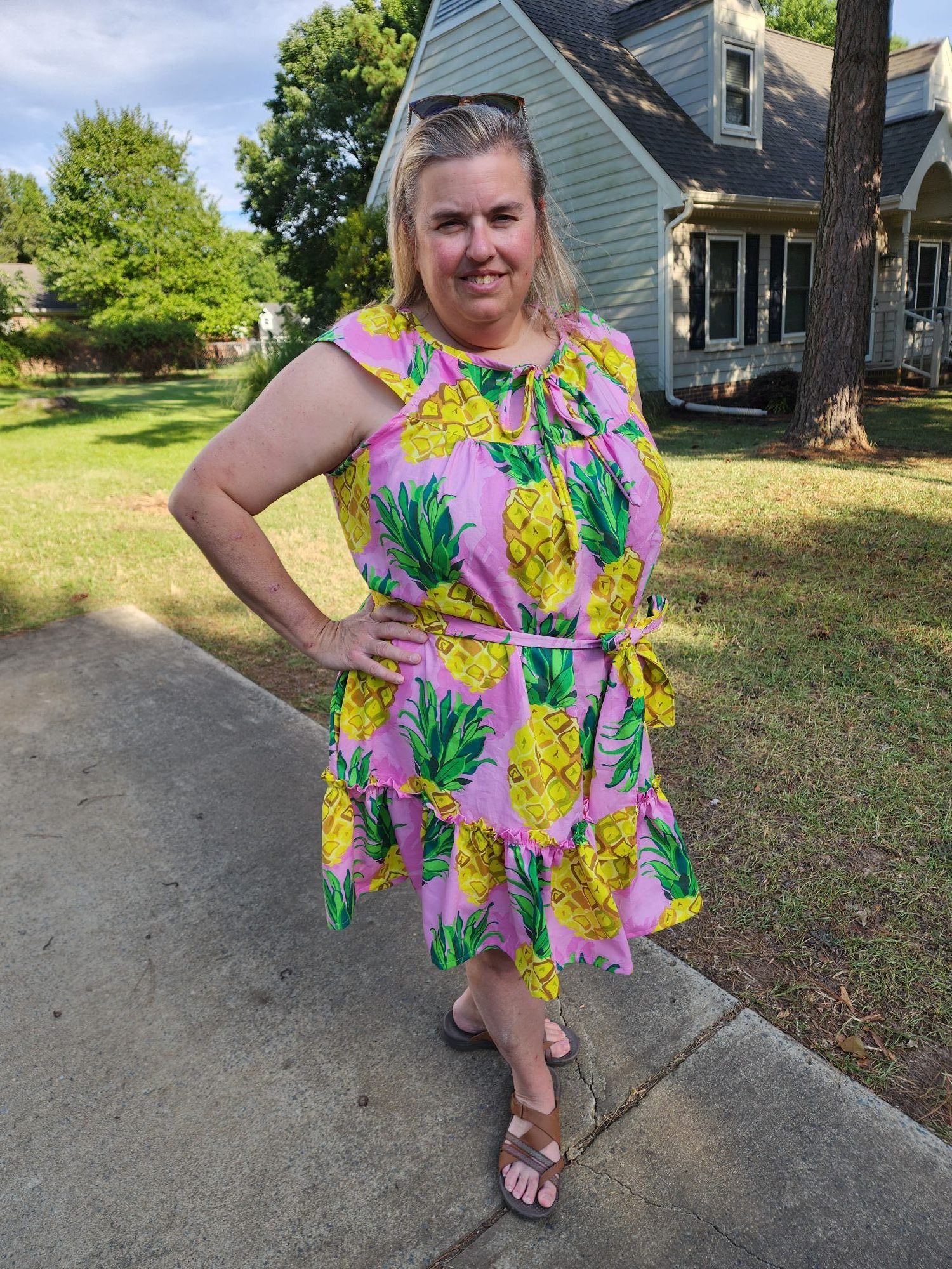 Simplicity 9780 in pink pinneapple fabric from Fabric Mart Fabrics