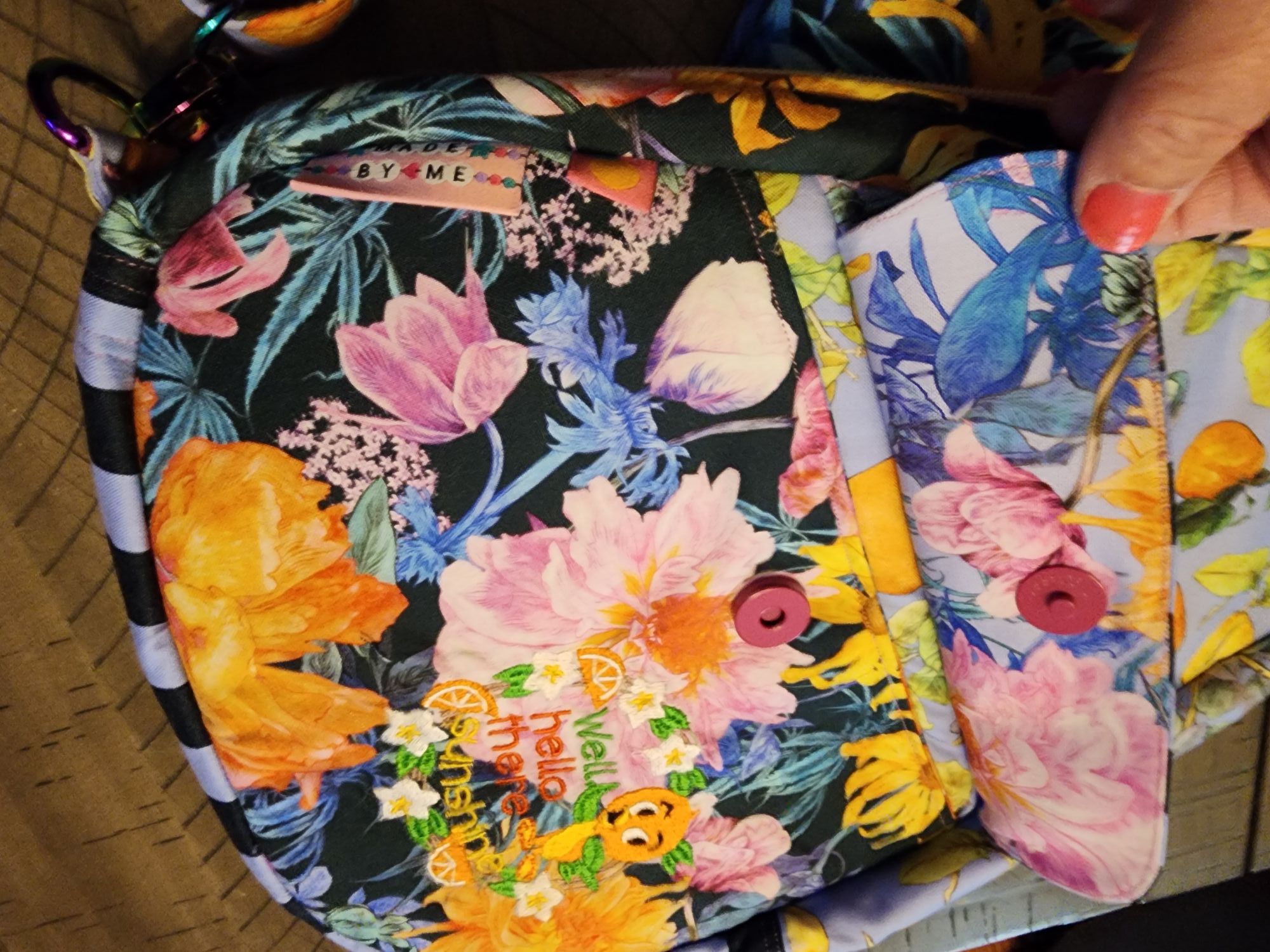 front pocket & embroidery